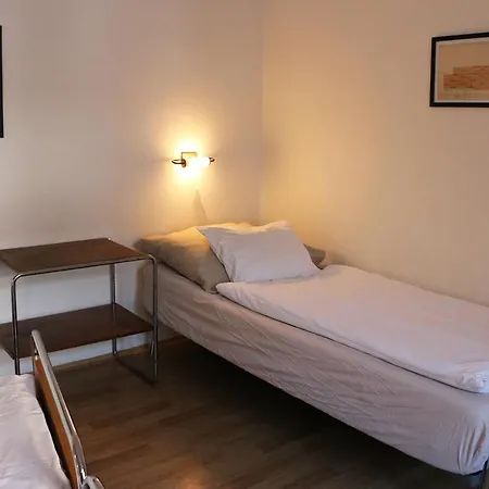 Boudnik Hostel *